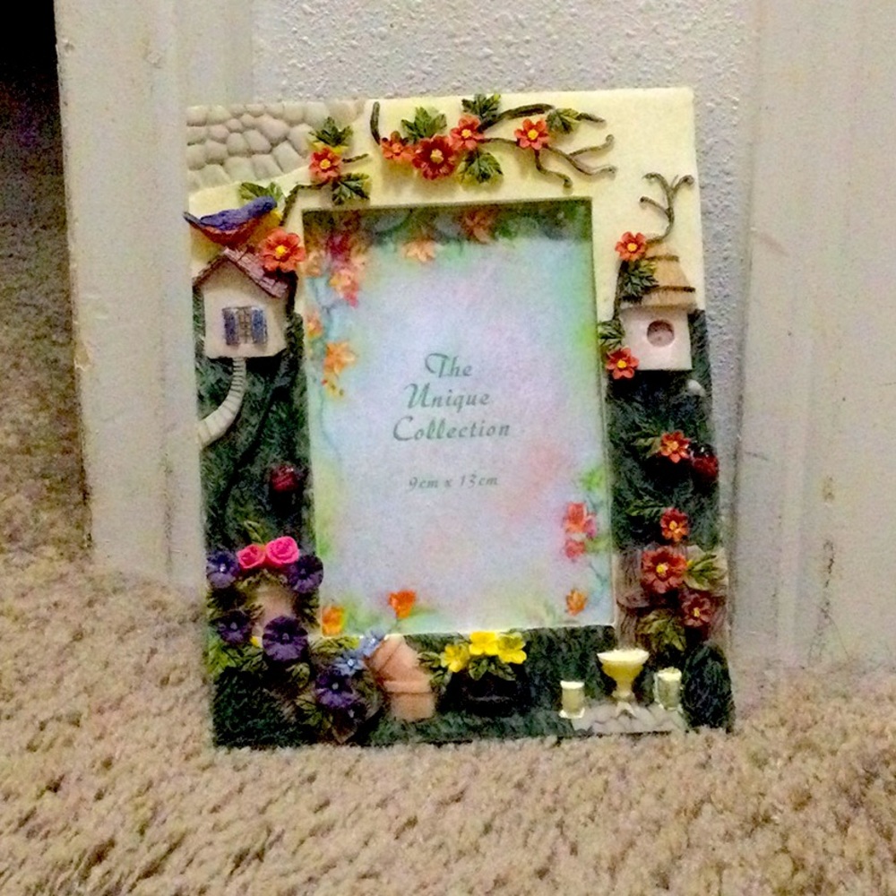 The Unique Collection decorative picture frame